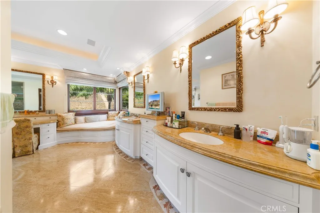 64 Laurel Drive, Rancho Palos Verdes, California 90275 home-pic-37