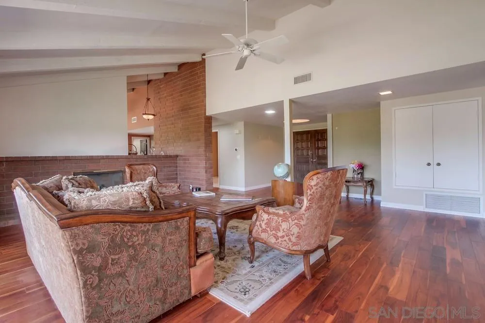 6411 Via De La Reina, Bonsall, California 92003 home-pic-12