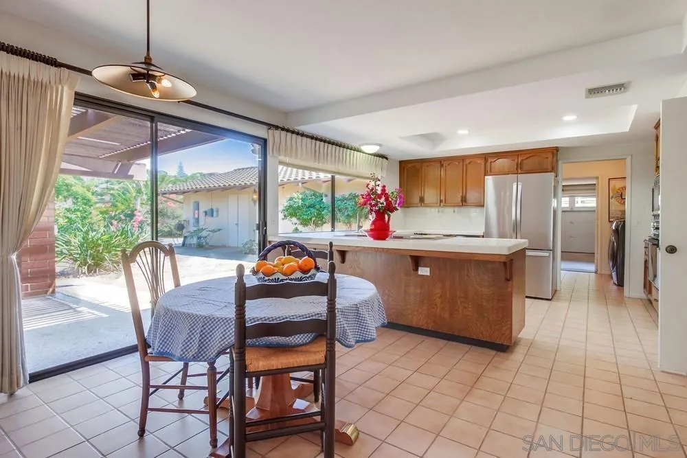 6411 Via De La Reina, Bonsall, California 92003 home-pic-21
