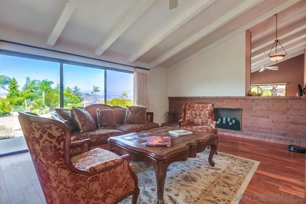6411 Via De La Reina, Bonsall, California 92003 home-pic-11