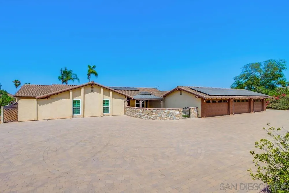 6411 Via De La Reina, Bonsall, California 92003 home-pic-67