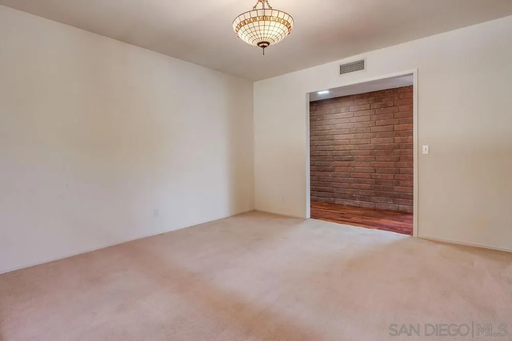 6411 Via De La Reina, Bonsall, California 92003 home-pic-29