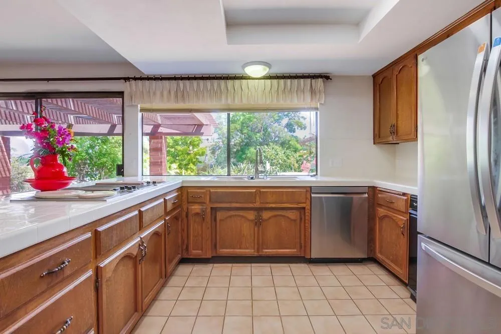6411 Via De La Reina, Bonsall, California 92003 home-pic-24