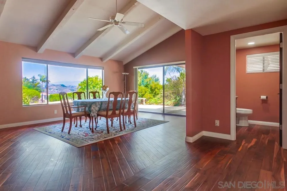 6411 Via De La Reina, Bonsall, California 92003 home-pic-16