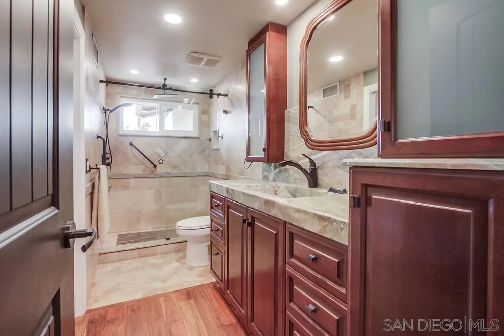 6411 Via De La Reina, Bonsall, California 92003 home-pic-45