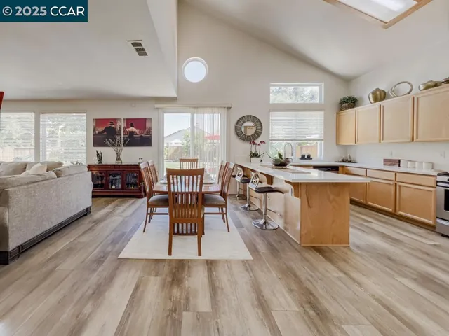 10552 Clarks Fork Cir, Stockton, California 95219