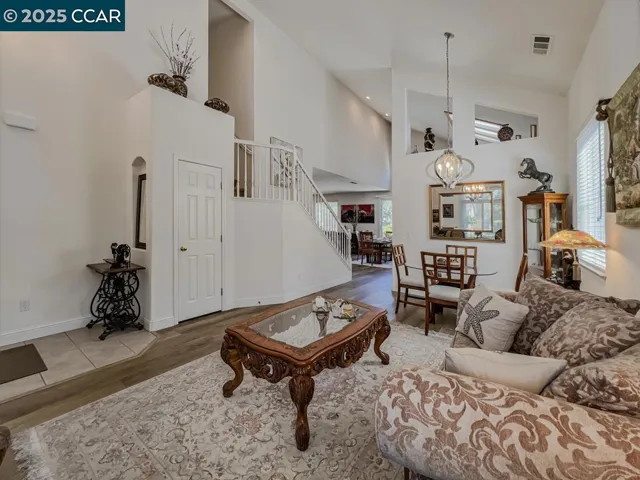 10552 Clarks Fork Cir, Stockton, California 95219