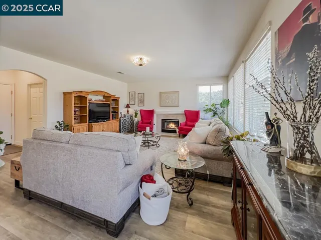 10552 Clarks Fork Cir, Stockton, California 95219
