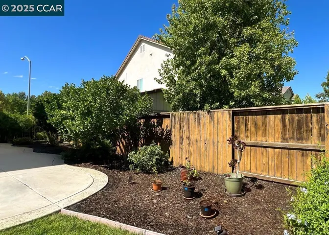 10552 Clarks Fork Cir, Stockton, California 95219