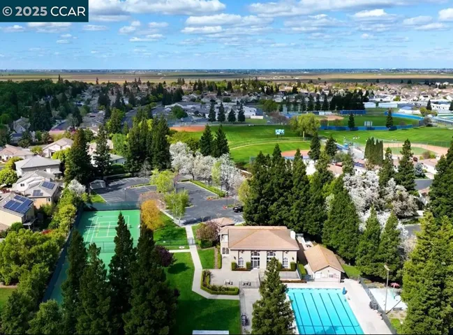 10552 Clarks Fork Cir, Stockton, California 95219