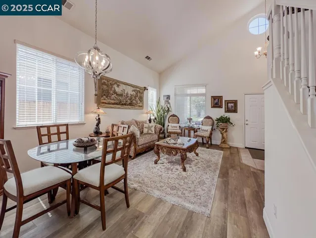 10552 Clarks Fork Cir, Stockton, California 95219