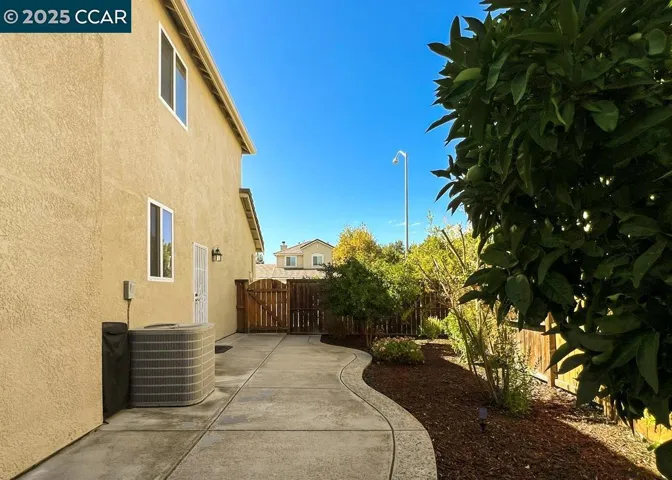 10552 Clarks Fork Cir, Stockton, California 95219