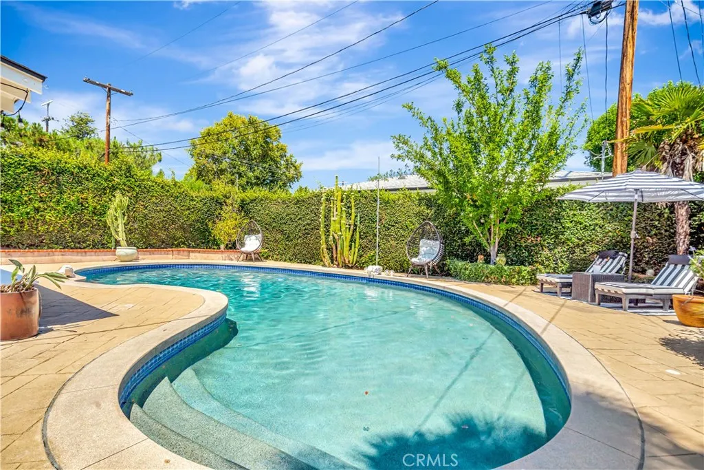 21907 De La Osa Street, Woodland Hills, California 91364 home-pic-20
