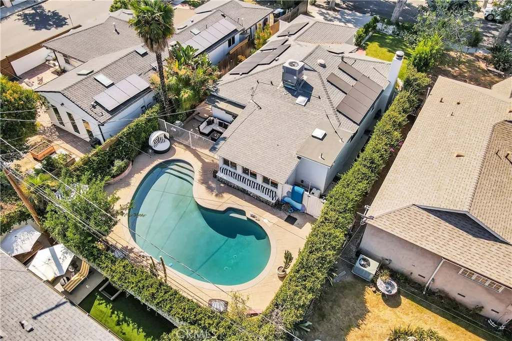 21907 De La Osa Street, Woodland Hills, California 91364 home-pic-27