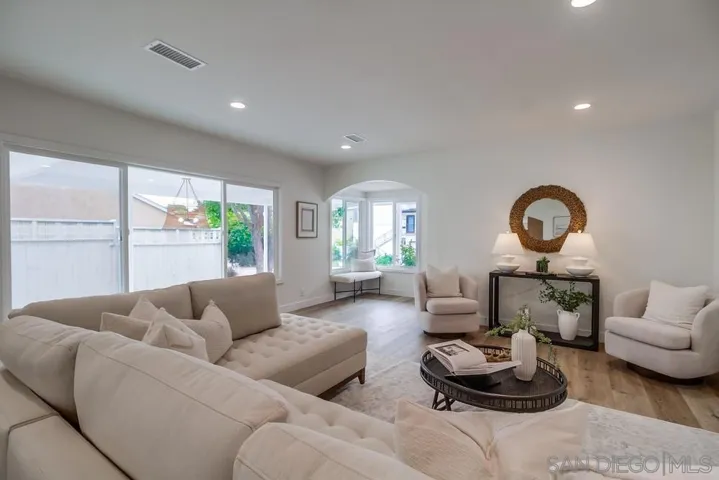 3276 Talbot St, San Diego, California 92106