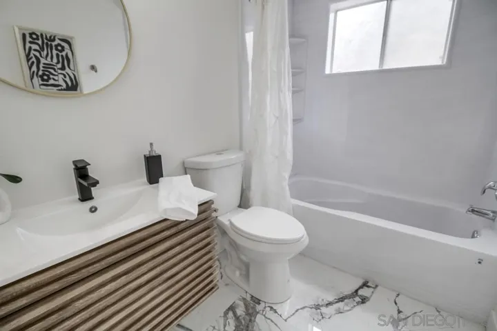 3276 Talbot St, San Diego, California 92106