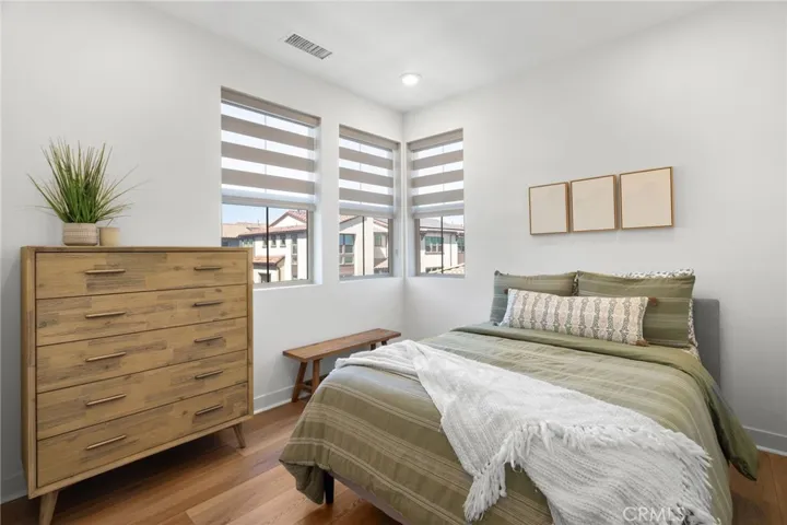 Secondary bedroom