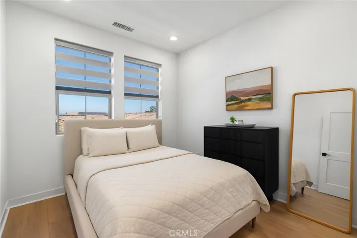 Secondary bedroom