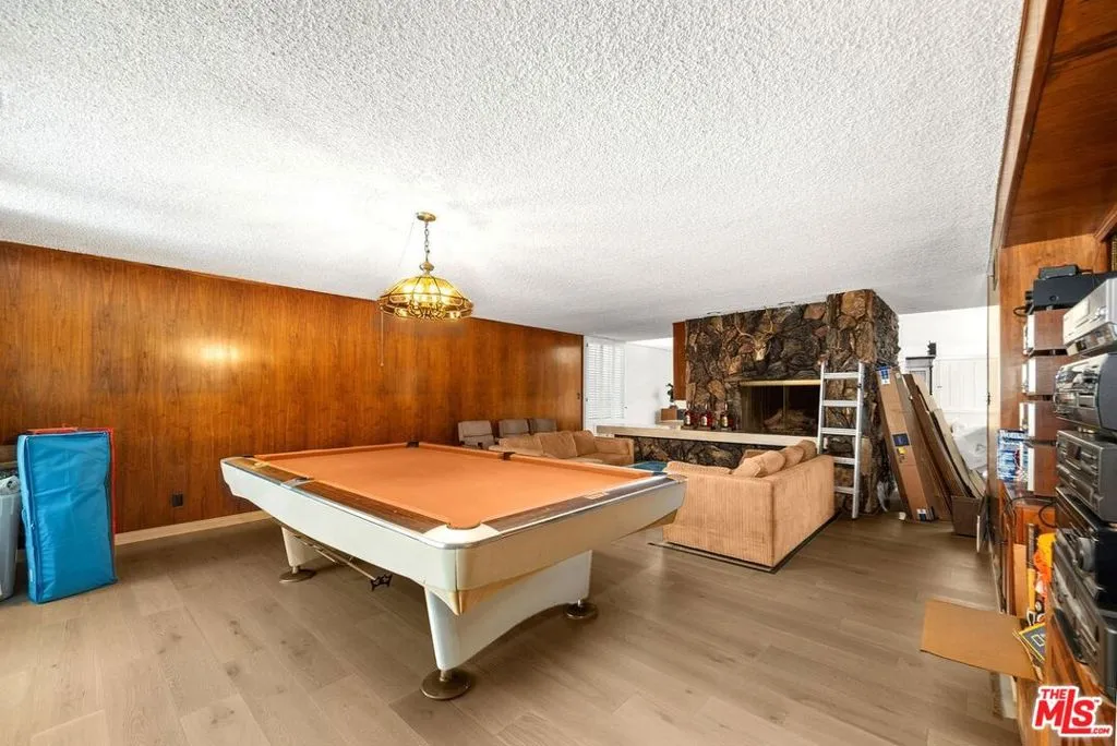 6505 S Halm Avenue, Los Angeles, California 90056 home-pic-13