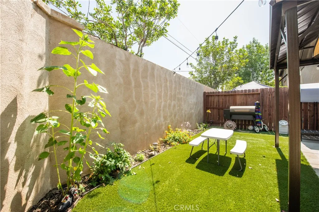 13748 Amanda Lane, Sylmar, California 91342 home-pic-23