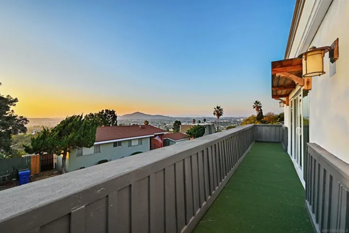 4367 Summit Dr, La Mesa, California 91941