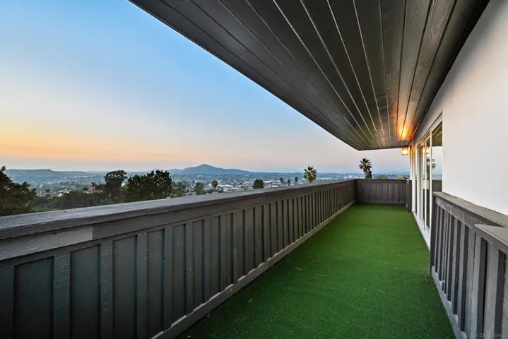 4367 Summit Dr, La Mesa, California 91941
