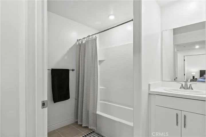 805 Madonna Road 101, San Luis Obispo, California 93405