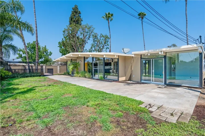 3730 E Casselle Avenue, Orange, California 92869
