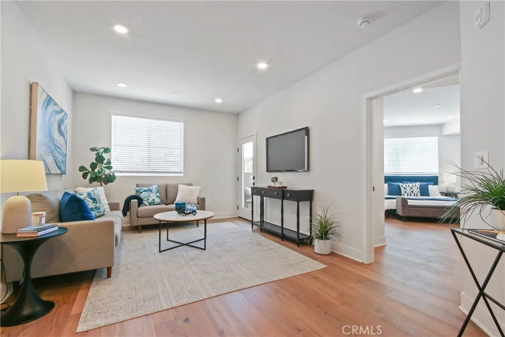 927 Deep Valley Drive 127, Rolling Hills Estates, California 90274 home-pic-1