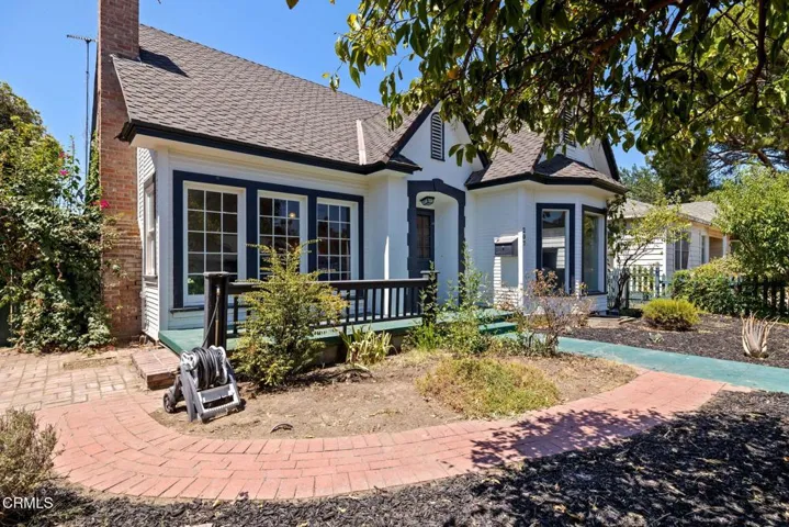 5-web-or-mls-207-oleander-ave