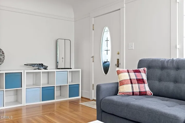 8-web-or-mls-207-oleander-ave