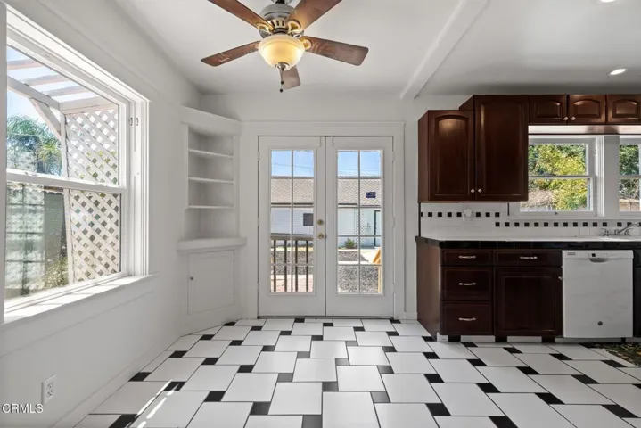 26-web-or-mls-207-oleander-ave