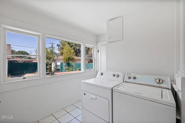 27-web-or-mls-207-oleander-ave