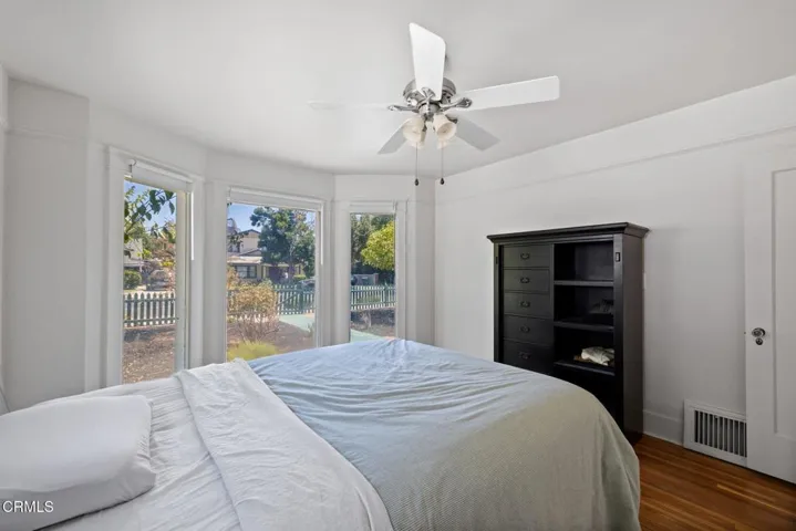 31-web-or-mls-207-oleander-ave