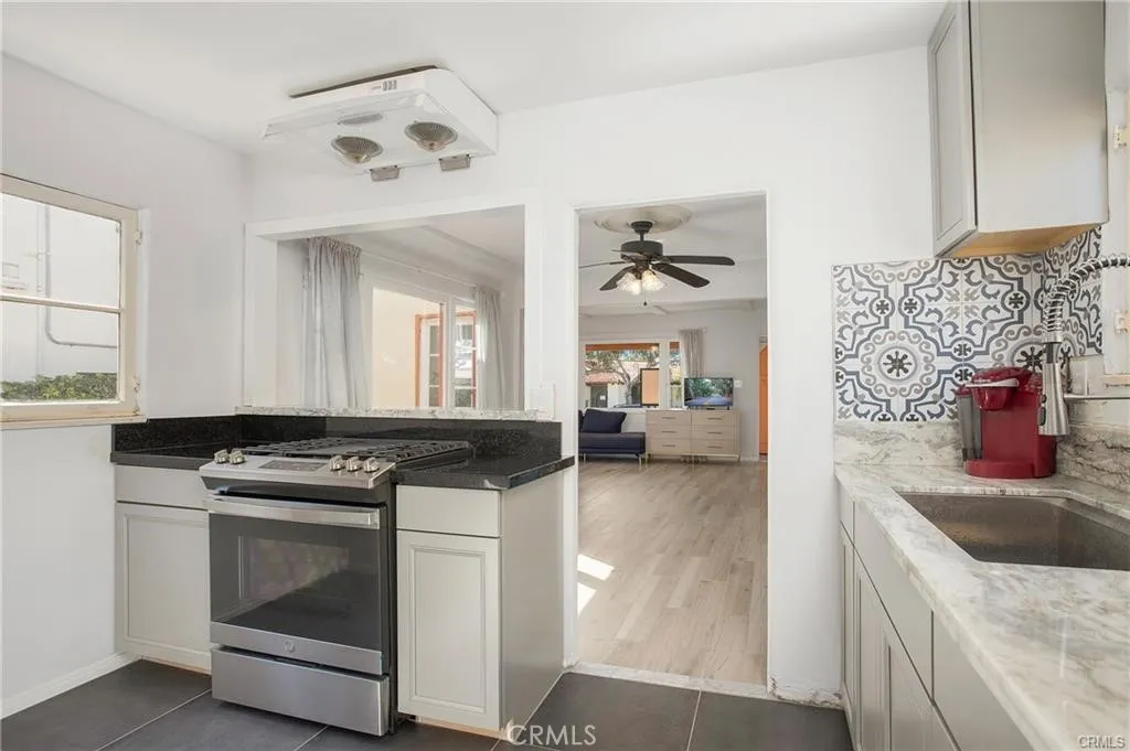251 Avenida Del Mar, San Clemente, California 92672 home-pic-3