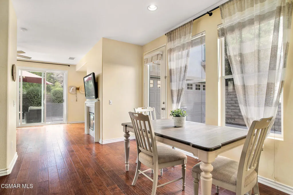 418 Arbor Court, Simi Valley, California 93065 home-pic-6