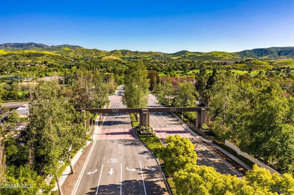 418 Arbor Court, Simi Valley, California 93065 home-pic-40