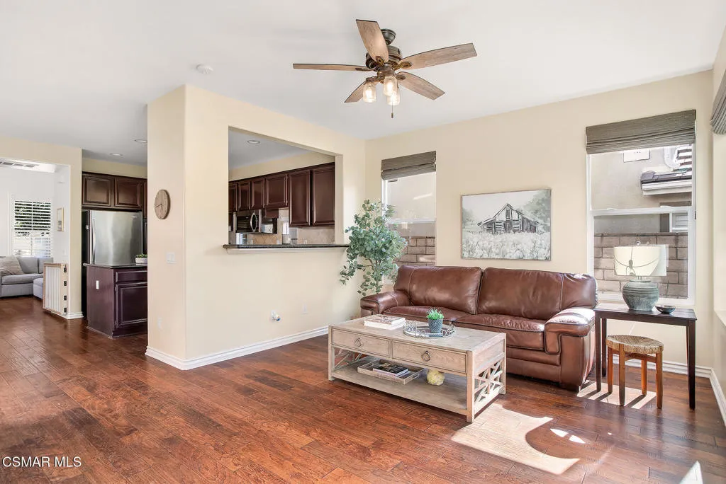 418 Arbor Court, Simi Valley, California 93065 home-pic-3