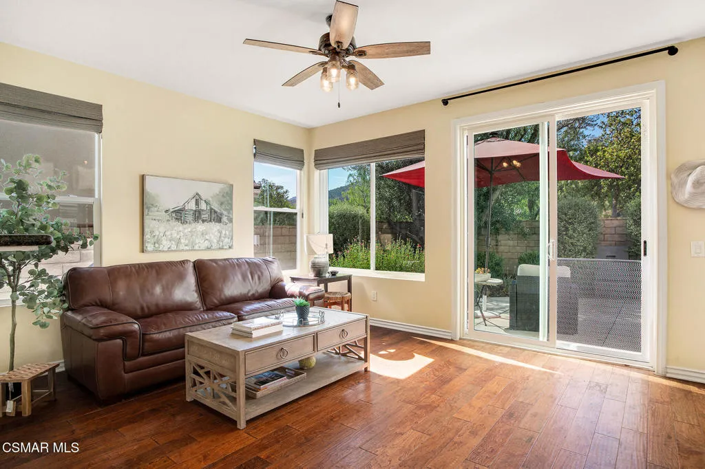 418 Arbor Court, Simi Valley, California 93065 home-pic-4