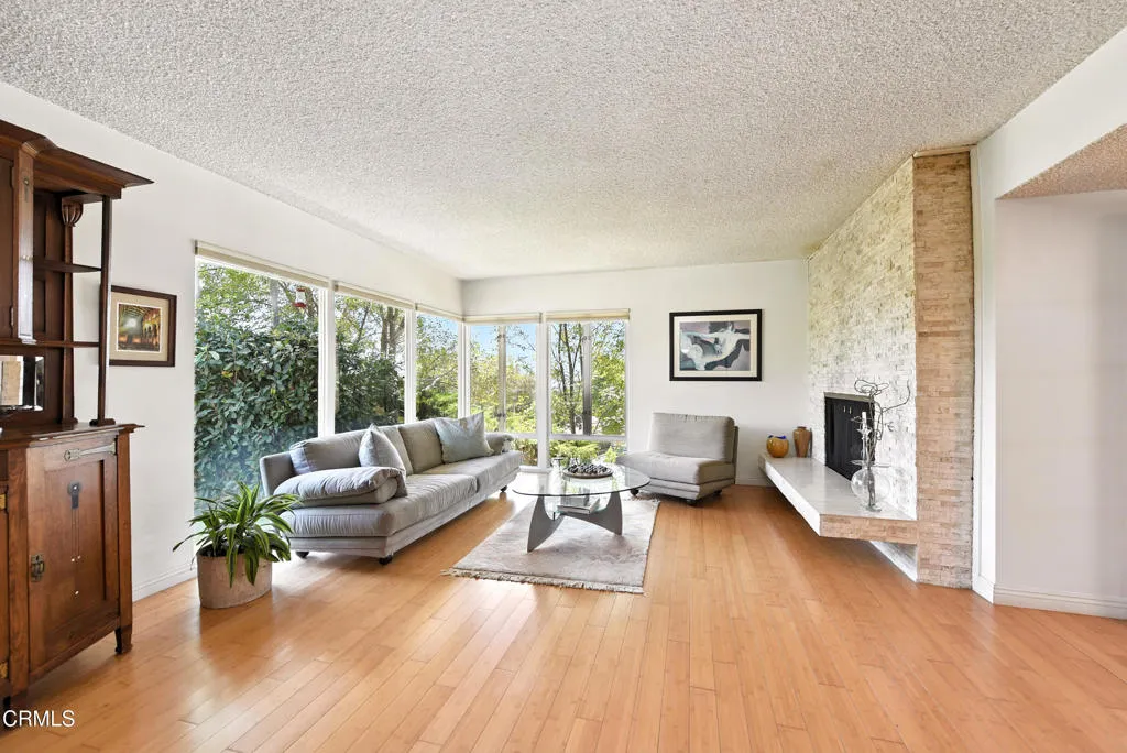 633 Camino Roberto, Thousand Oaks, California 91360 home-pic-13