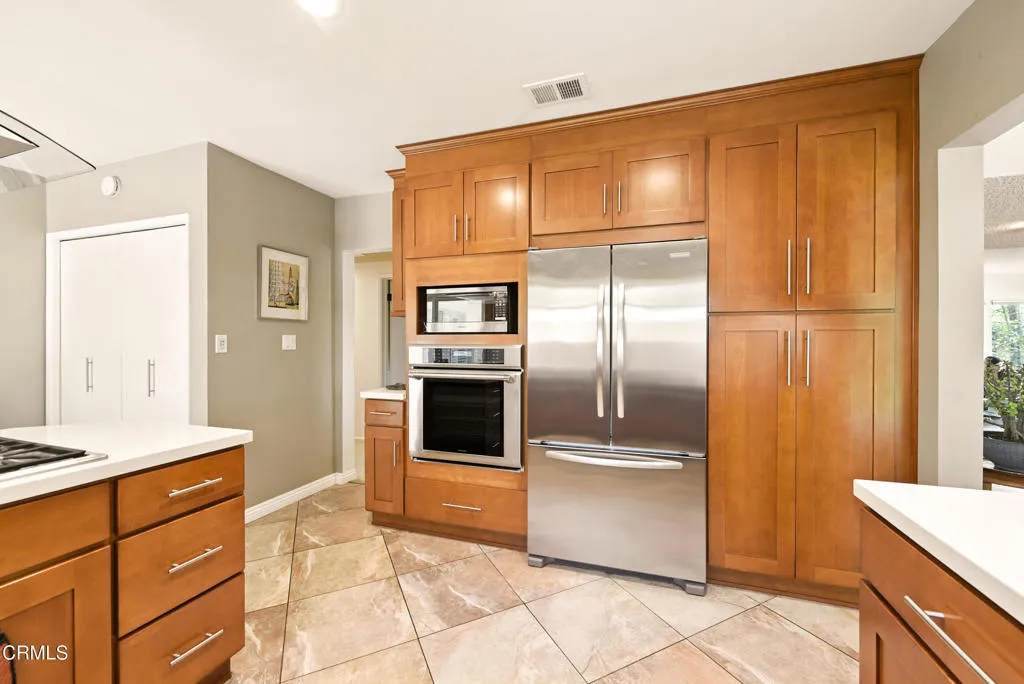 633 Camino Roberto, Thousand Oaks, California 91360 home-pic-24