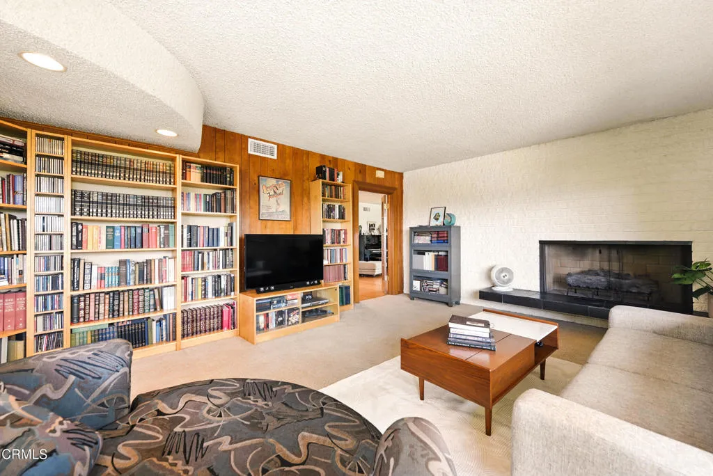633 Camino Roberto, Thousand Oaks, California 91360 home-pic-21
