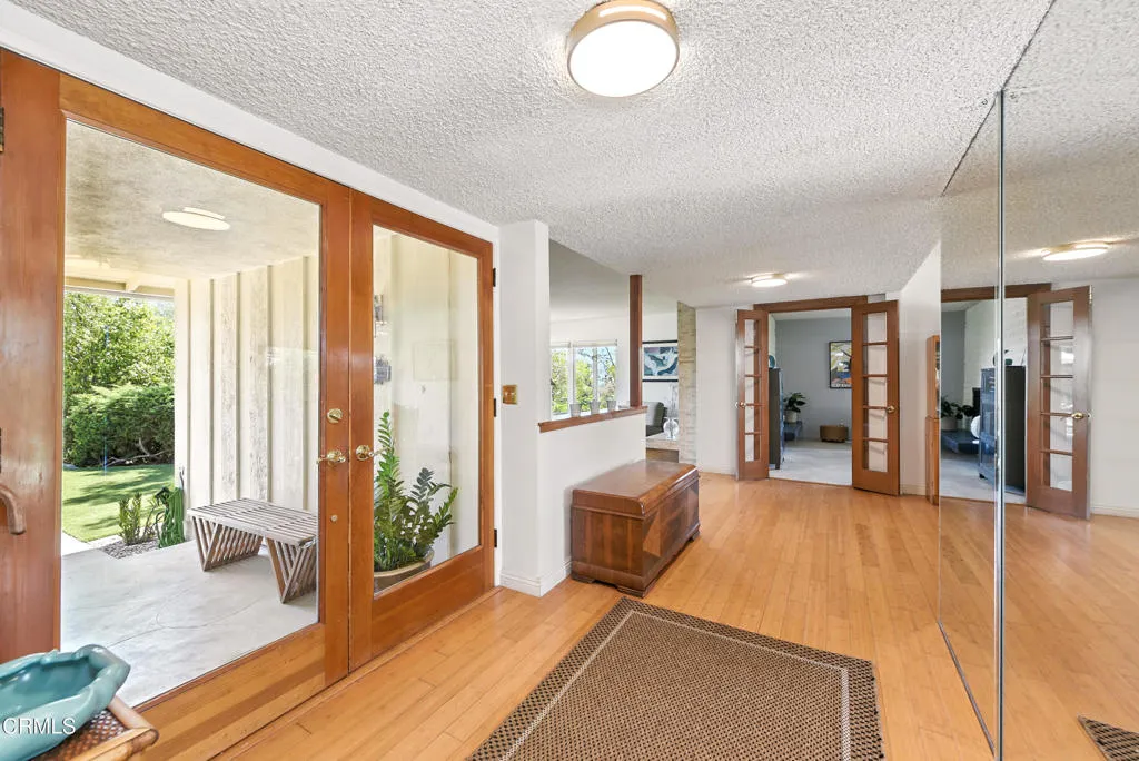 633 Camino Roberto, Thousand Oaks, California 91360 home-pic-9
