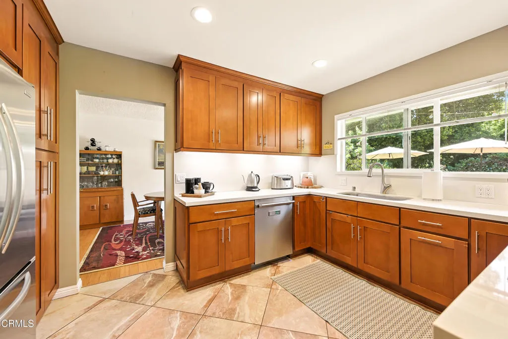 633 Camino Roberto, Thousand Oaks, California 91360 home-pic-23