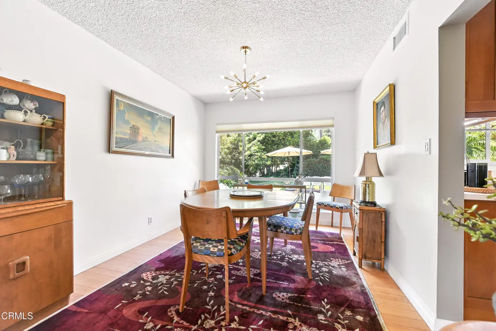 633 Camino Roberto, Thousand Oaks, California 91360 home-pic-18