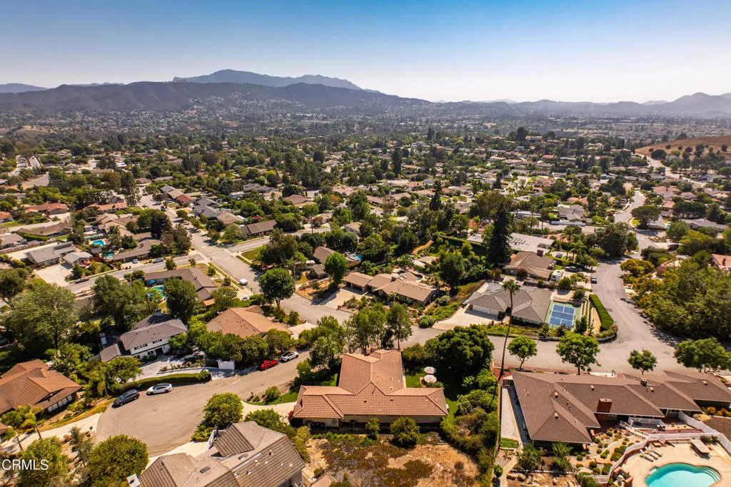 633 Camino Roberto, Thousand Oaks, California 91360 home-pic-41