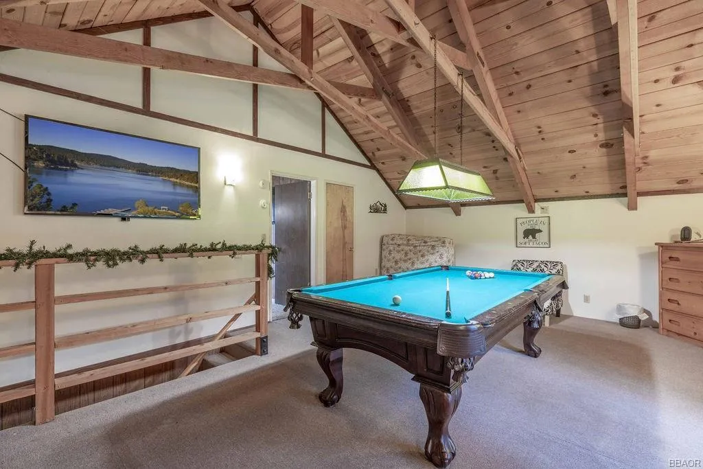 217 E Angeles Boulevard, Big Bear, California 92314 home-pic-16