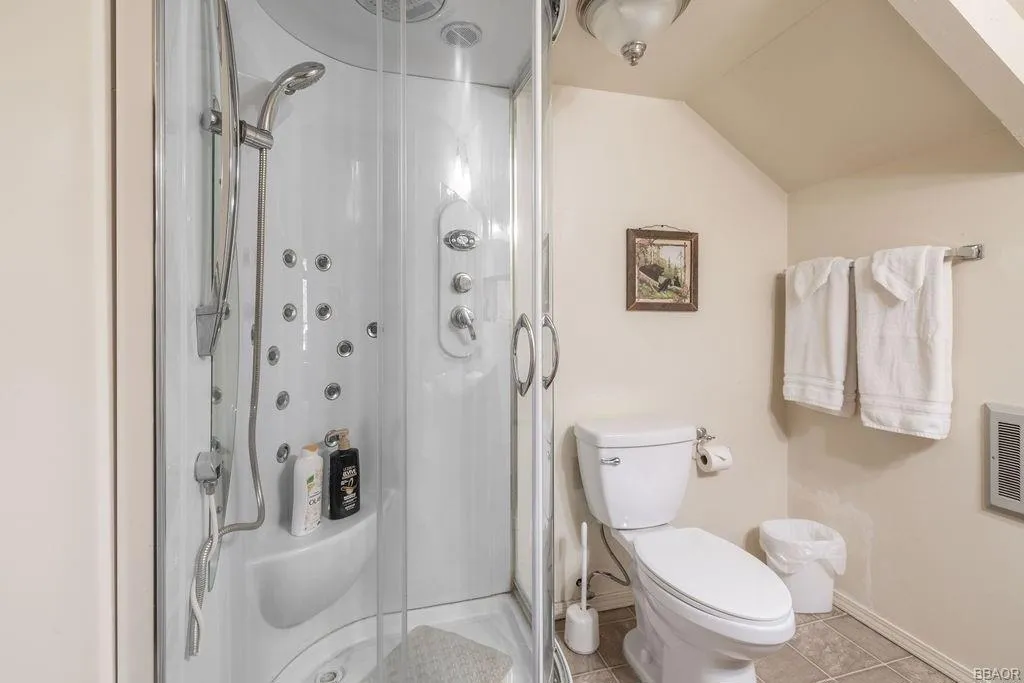 217 E Angeles Boulevard, Big Bear, California 92314 home-pic-20