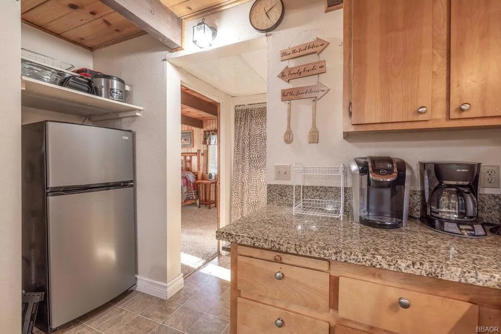 217 E Angeles Boulevard, Big Bear, California 92314 home-pic-8