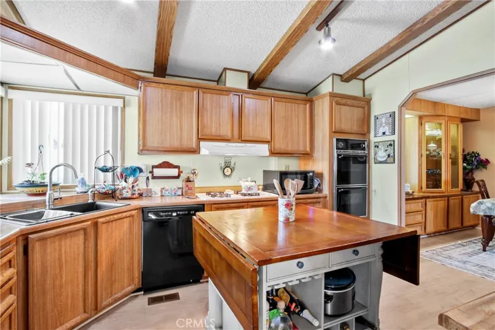 1300 W Menlo Avenue 217, Hemet, California 92543